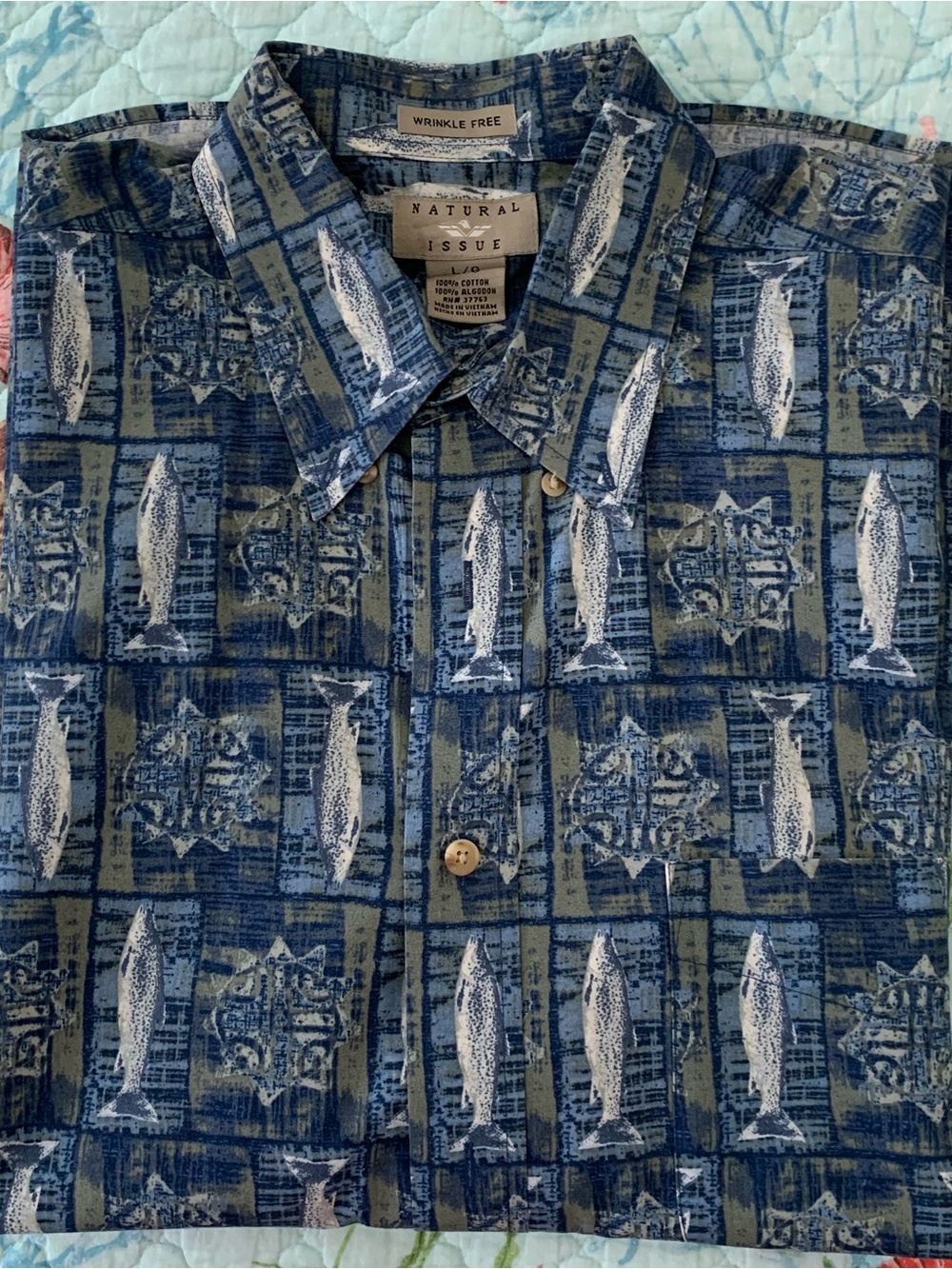 Men’s Blue Fish-Print Button-Down Shirt